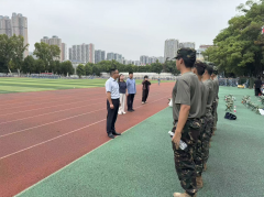 军训励青春 关怀暖人心——计算机与信息工程学院领导慰问2025级军训新生